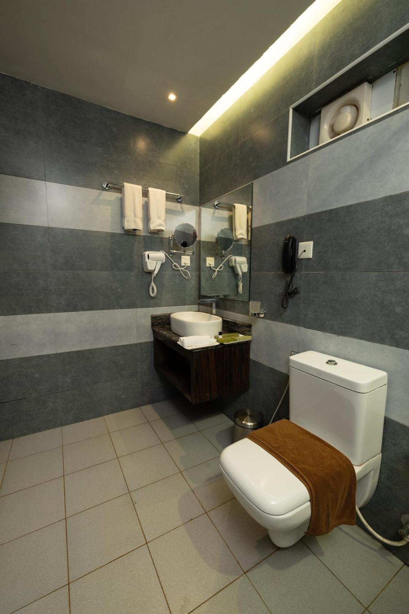 Casa Rio Resorts Athirappilly מראה חיצוני תמונה